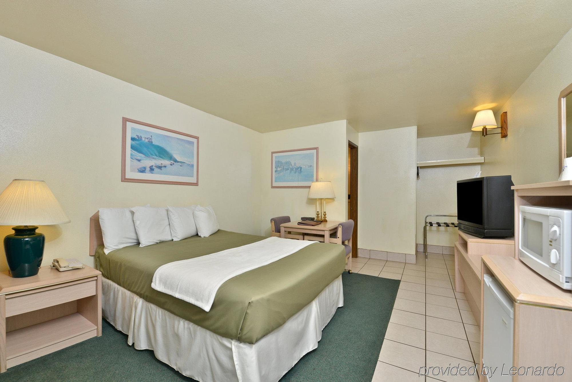 Newport Coast Inn Номер фото
