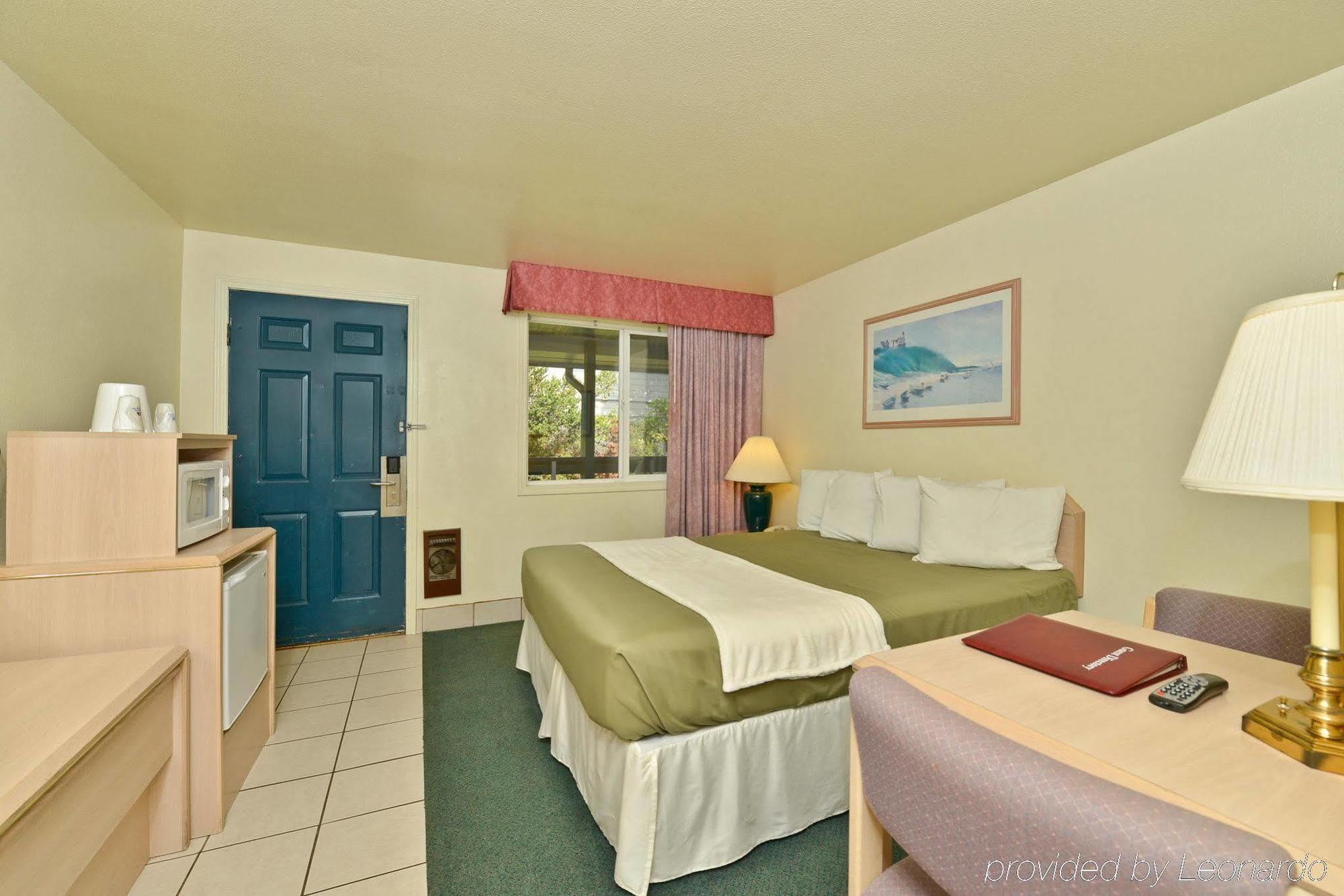 Newport Coast Inn Номер фото